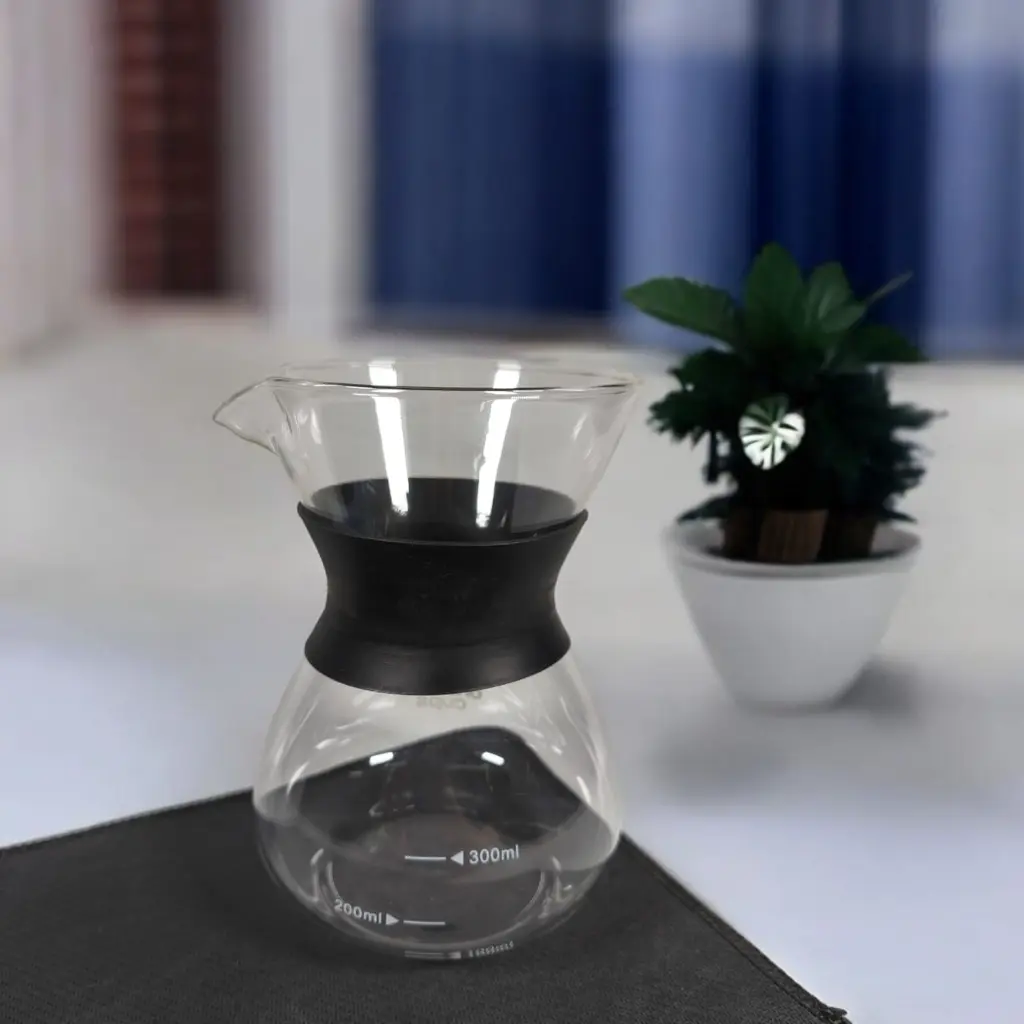 one-two-cups-coffee-server-chemex-drip-pour-over-borosilicate-glass-se111.webp
