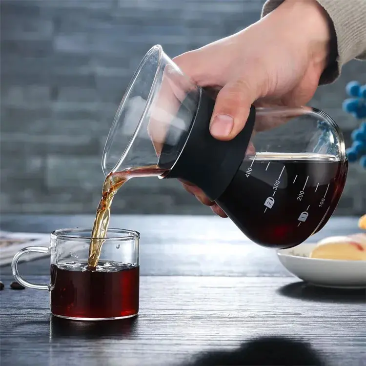 one-two-cups-coffee-server-chemex-drip-pour-over-borosilicate-glass-se111 (16).webp