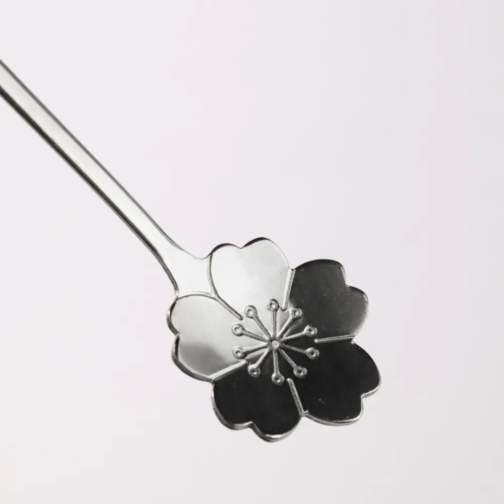 TC49 Petal Silver (5).webp