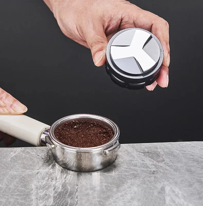 hubei-macaron-tamper-coffee-espresso-distribution-tool-3-angled-slopes-hb3.webp