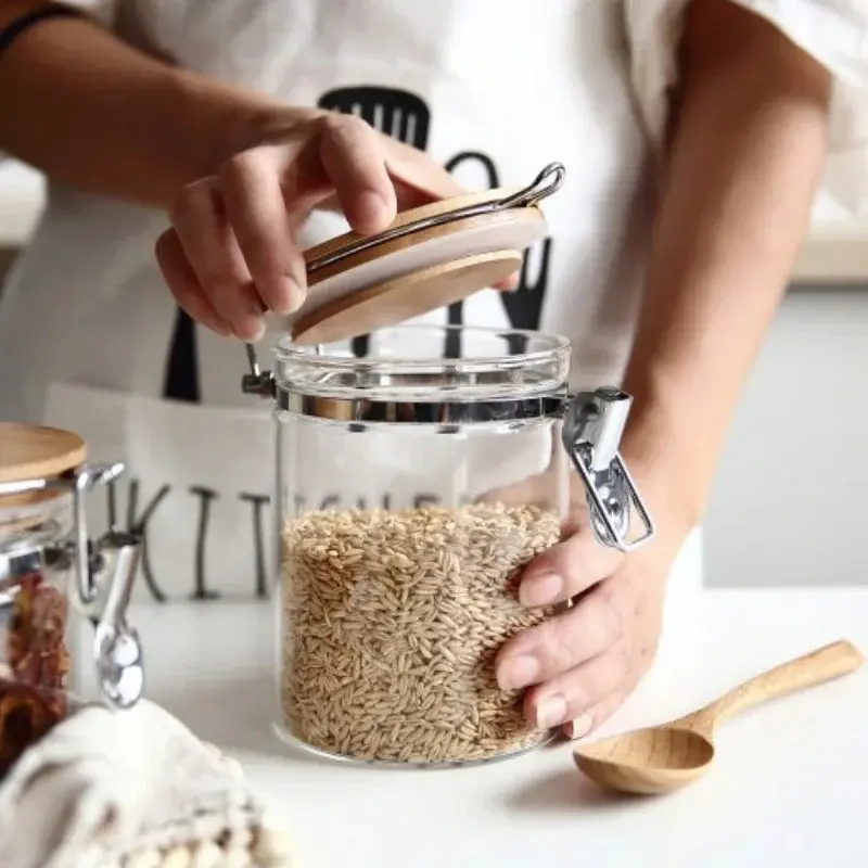 BR100 1L Toples Kedap Udara Buckle 