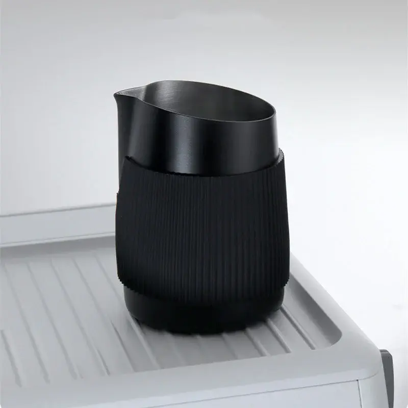 FM42ML 420ml Black Milk Jug   